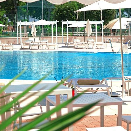 Tursport Lejlighedshotel Taranto Eksteriør billede