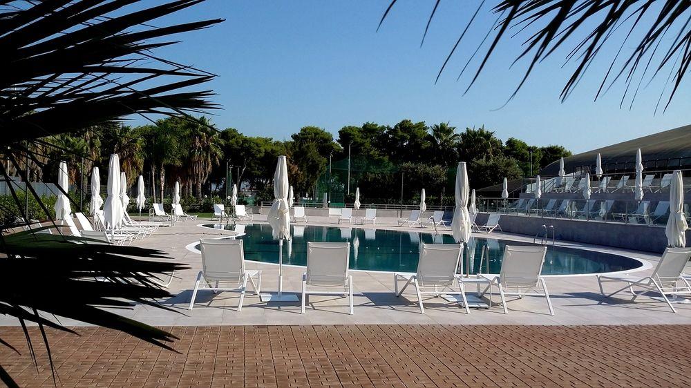Tursport Lejlighedshotel Taranto Eksteriør billede